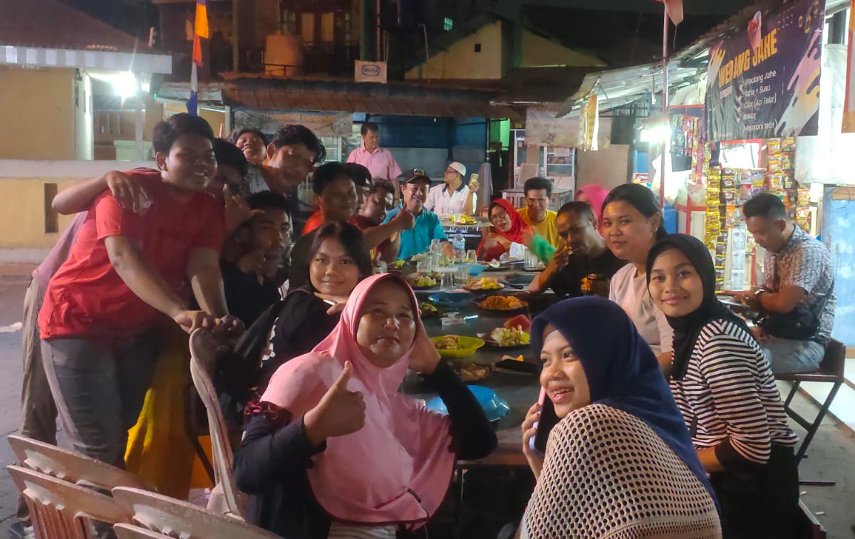 Rapat Penyelesaian Laporan Keuangan dan Pembubaran Panitia HUT RI Ke-78 di Wilayah RT. 009